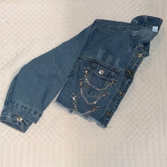 Blue jean cropped jacket with removable chains. 2 ways to wear - Picture 6 of 10